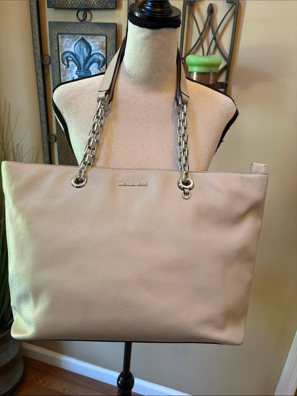 Michael Kors Jet Set Tote with Silver Chain Handle